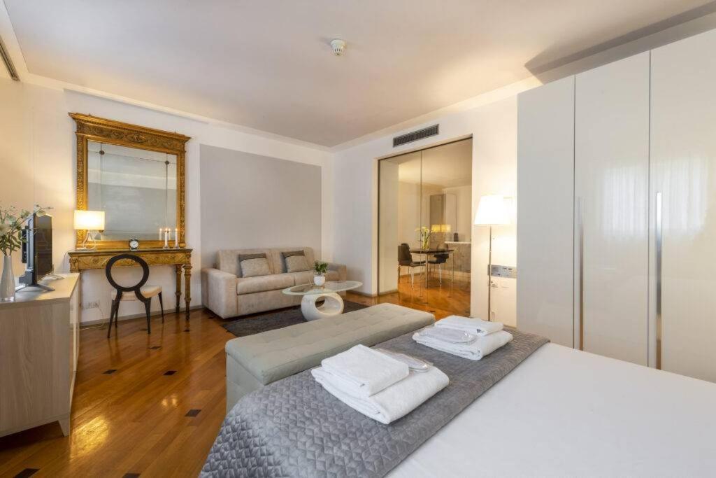 Milan Royal Suites - Centro Duomo Extérieur photo